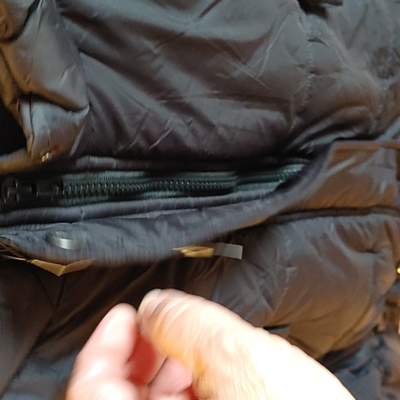 NWT BOOHOO PLUS BLACK PUFFER OVERSIZED UTILITY VEST CINCHED WAIST - Picture 10 of 11